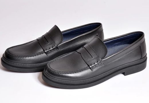 Colegiales Bavor 003 piel negro